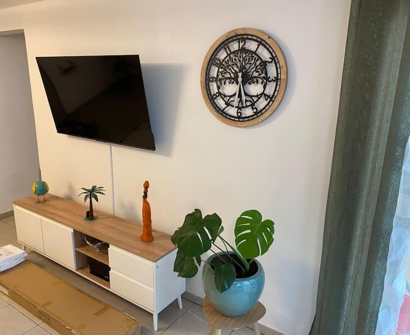 Apartament F2 St Denis Jardin D'Etat Saint-Denis Zewnętrze zdjęcie