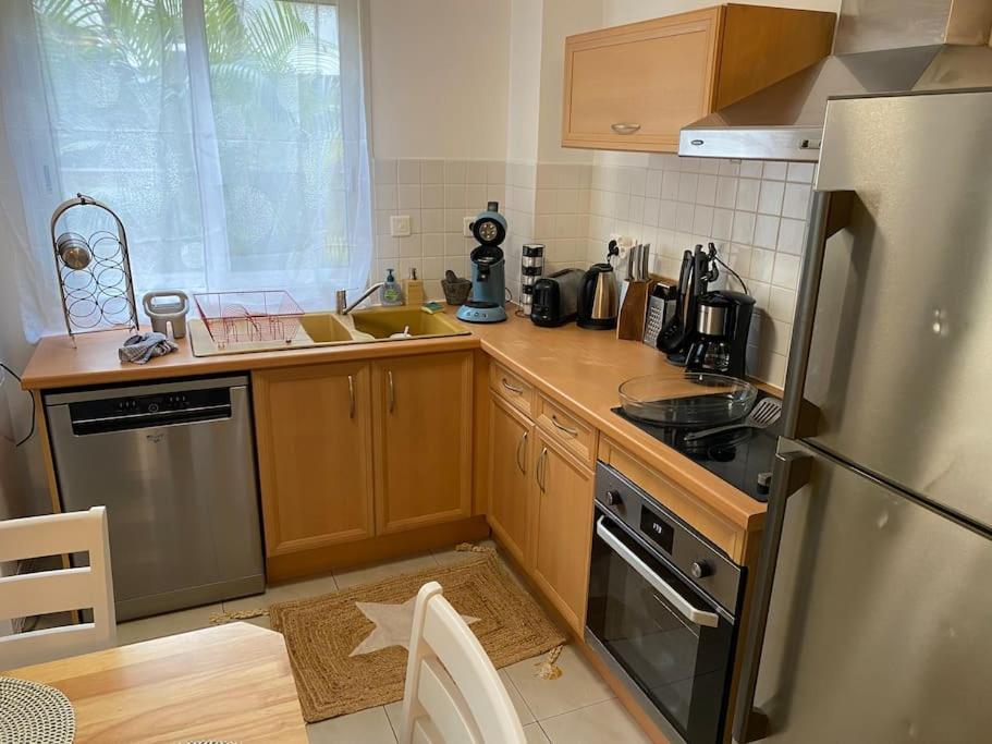 Apartament F2 St Denis Jardin D'Etat Saint-Denis Zewnętrze zdjęcie